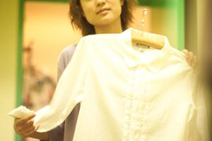 値段が安い社交ダンス用のドレスが多数販売されている