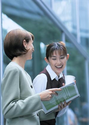 2025年版 完全ガイド｜ジップパーカーの選び方とコーディネート術